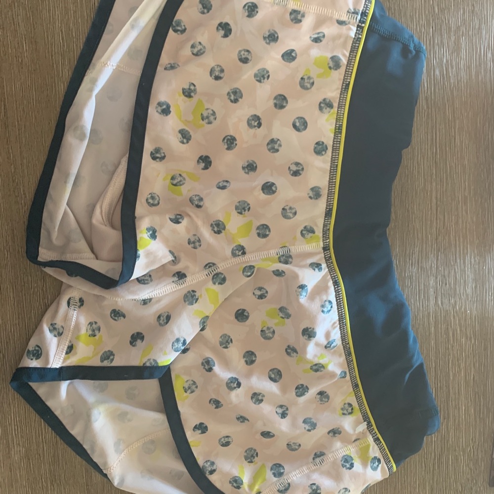 Lululemon shorts size 8